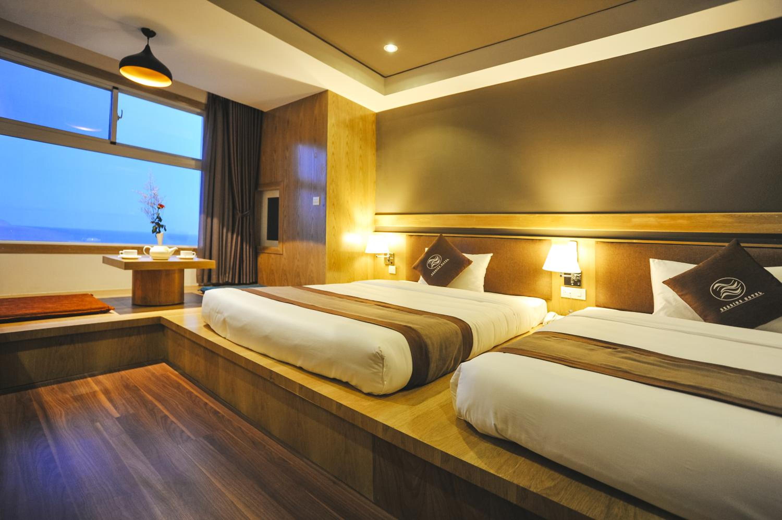 Senior, Deluxe, Sea View