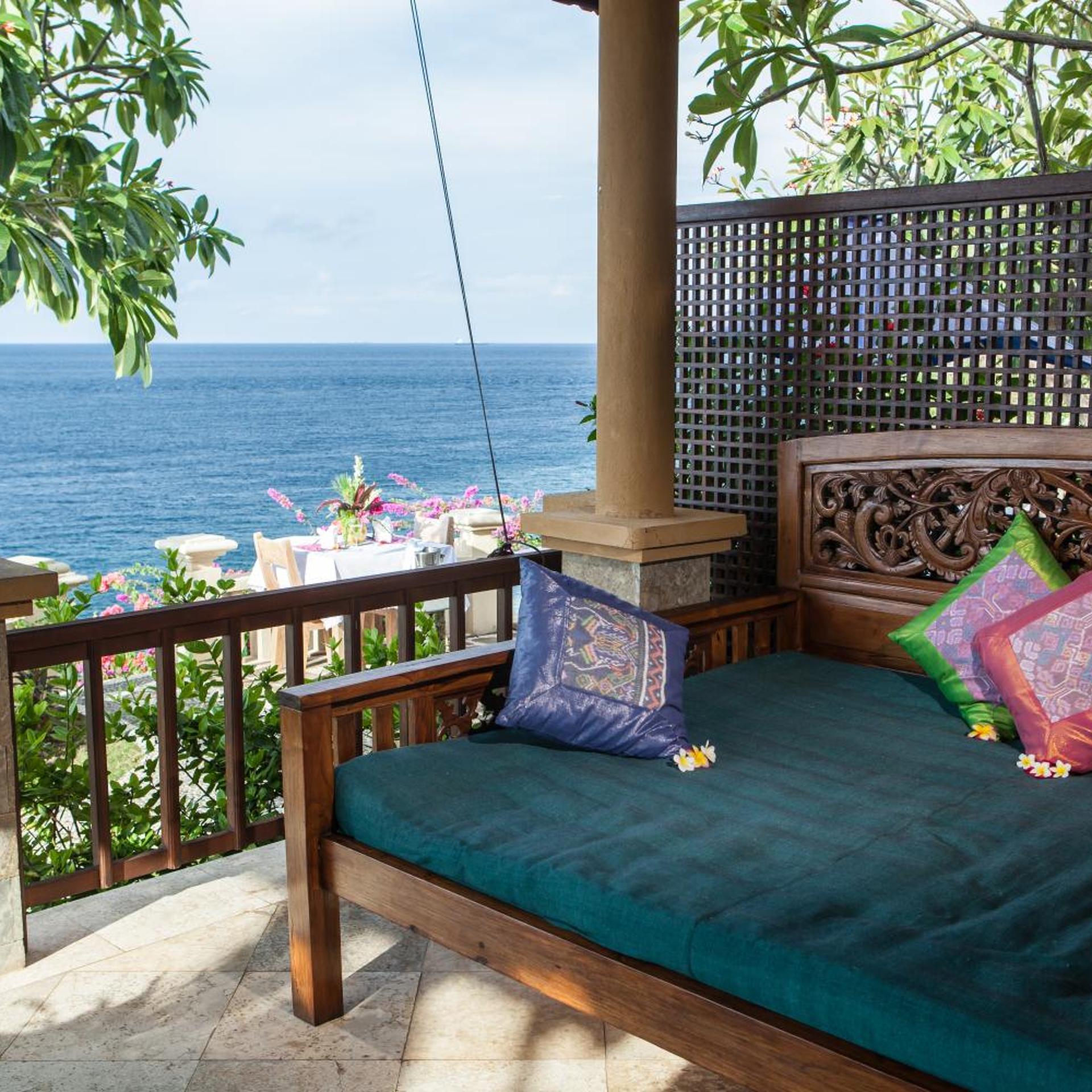BLUE MOON VILLAS 46/55