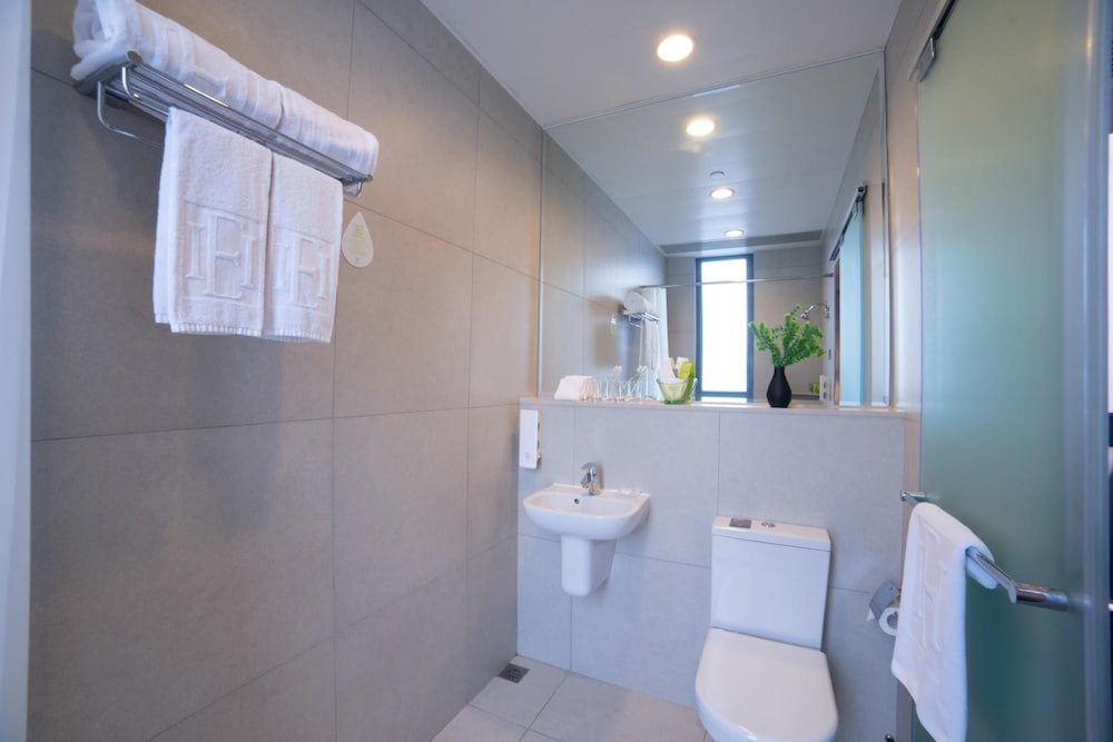 Hotel Ease Mong Kok 22/23