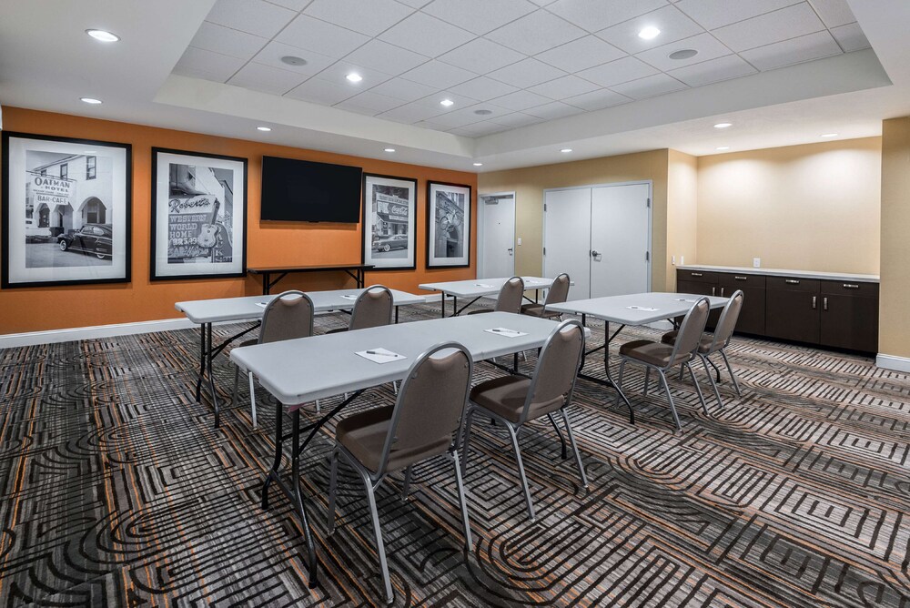 Hampton Inn Suites San Antonio Brooks City Base Tx 32/37