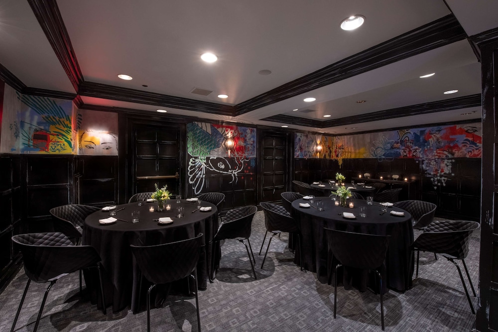 The Eliot Suite Hotel 65/78