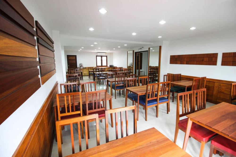 Tai-Shan Suites 40/51