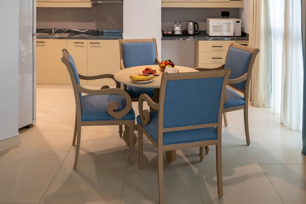 Sheraton Khalidiya Hotel 54/70