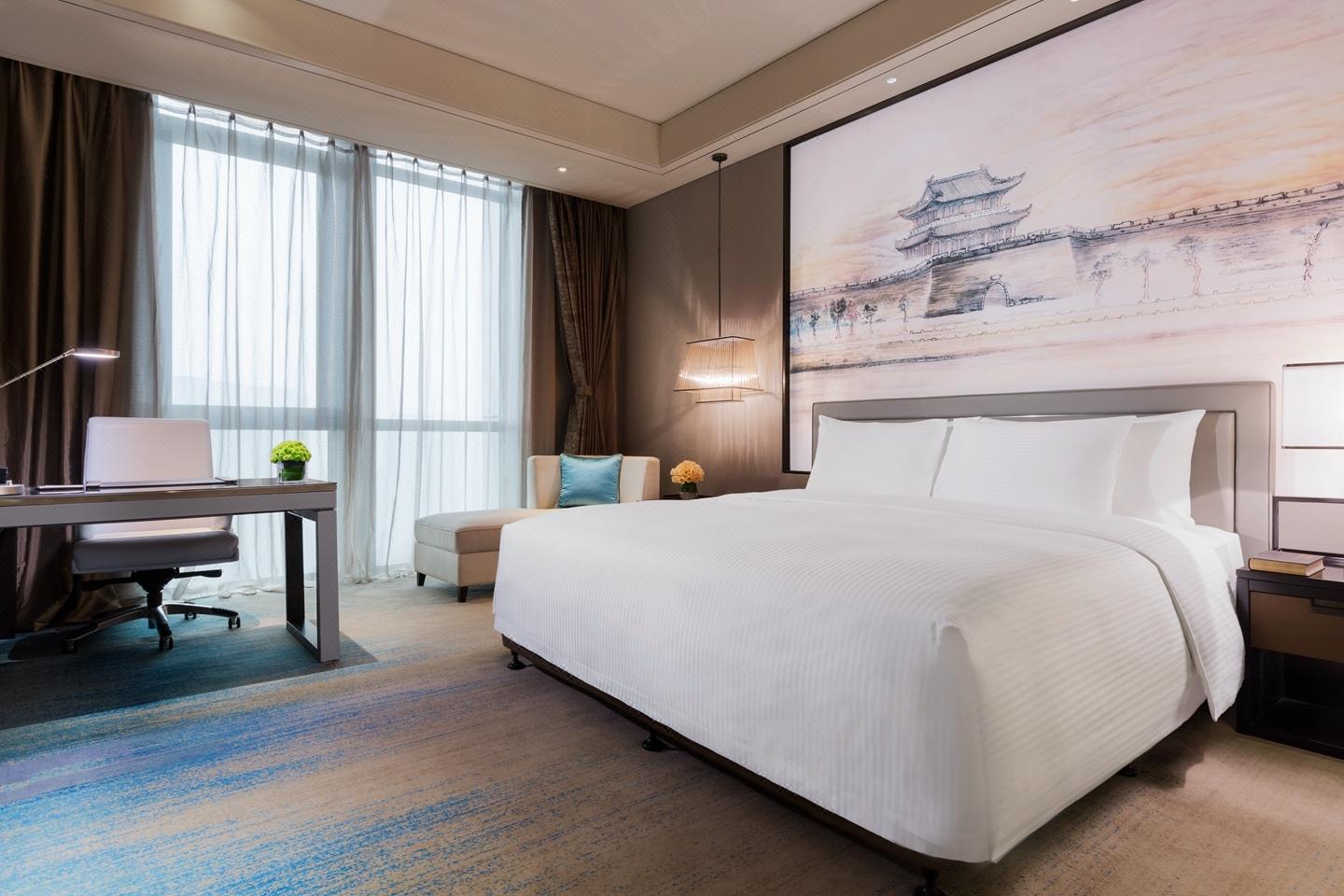 Business, Superior, Deluxe, Double Bed, Street View