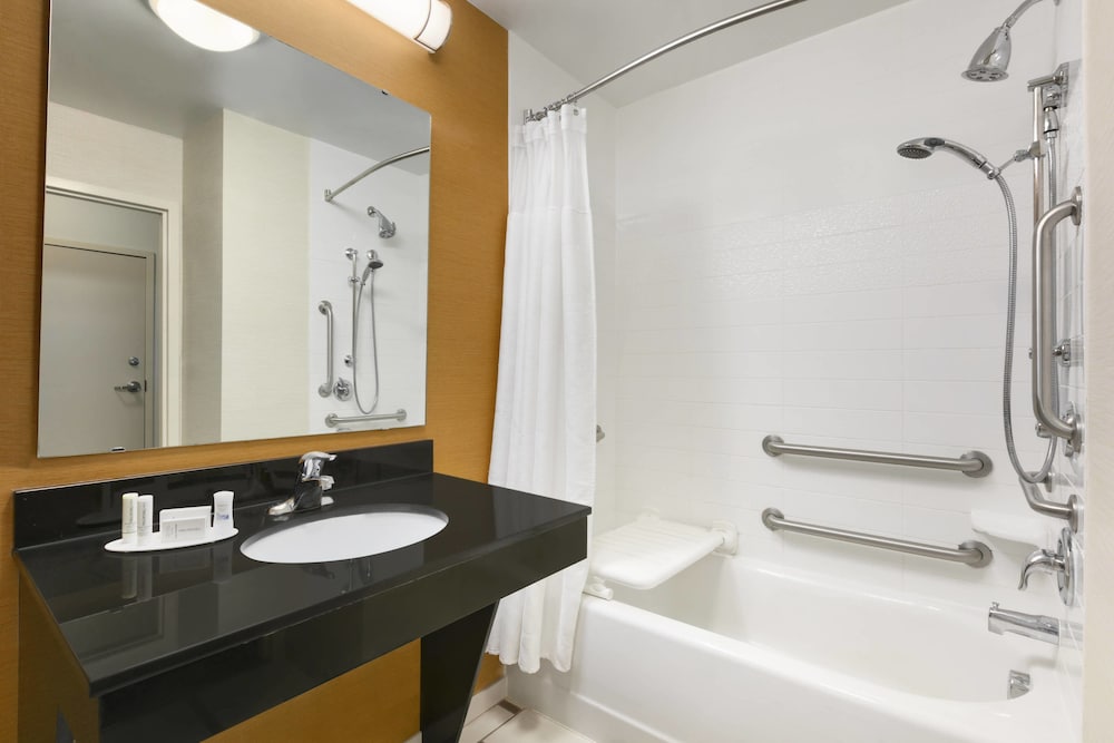 Fairfield Inn Suites Smithfield 6/20