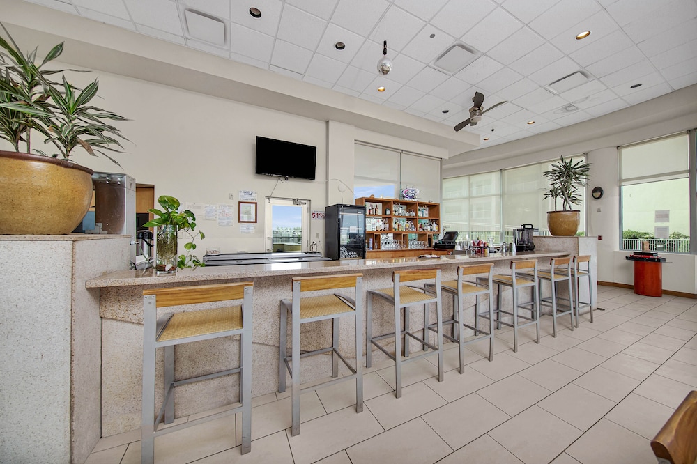 Peninsula Island Resort Spa All Suites 45/66