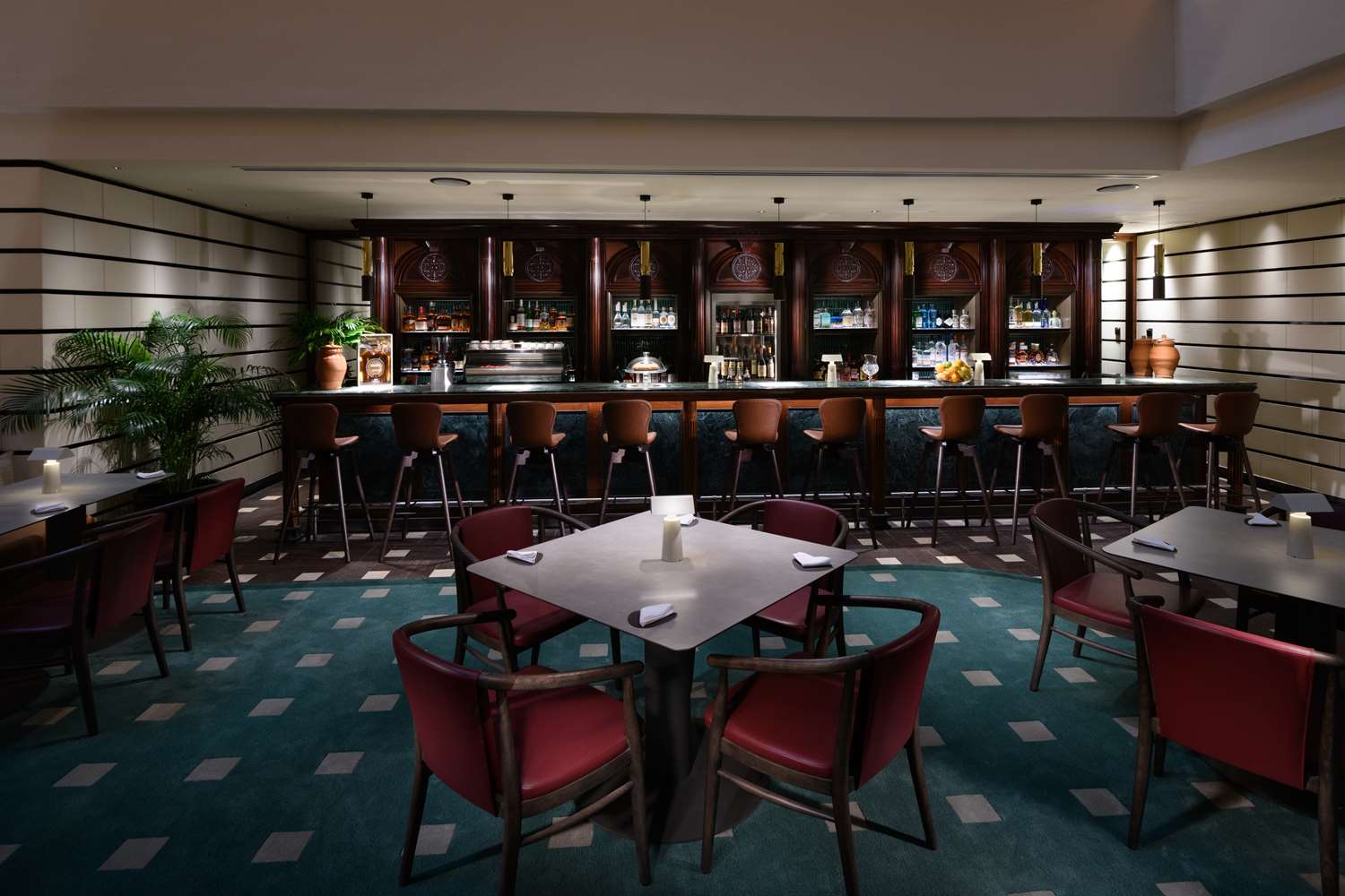 Conrad Singapore Orchard 18/24