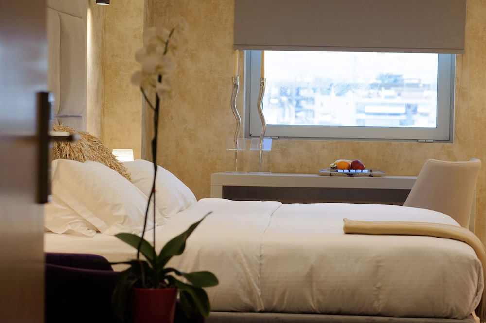 Athenaeum Grand Hotel 23/50