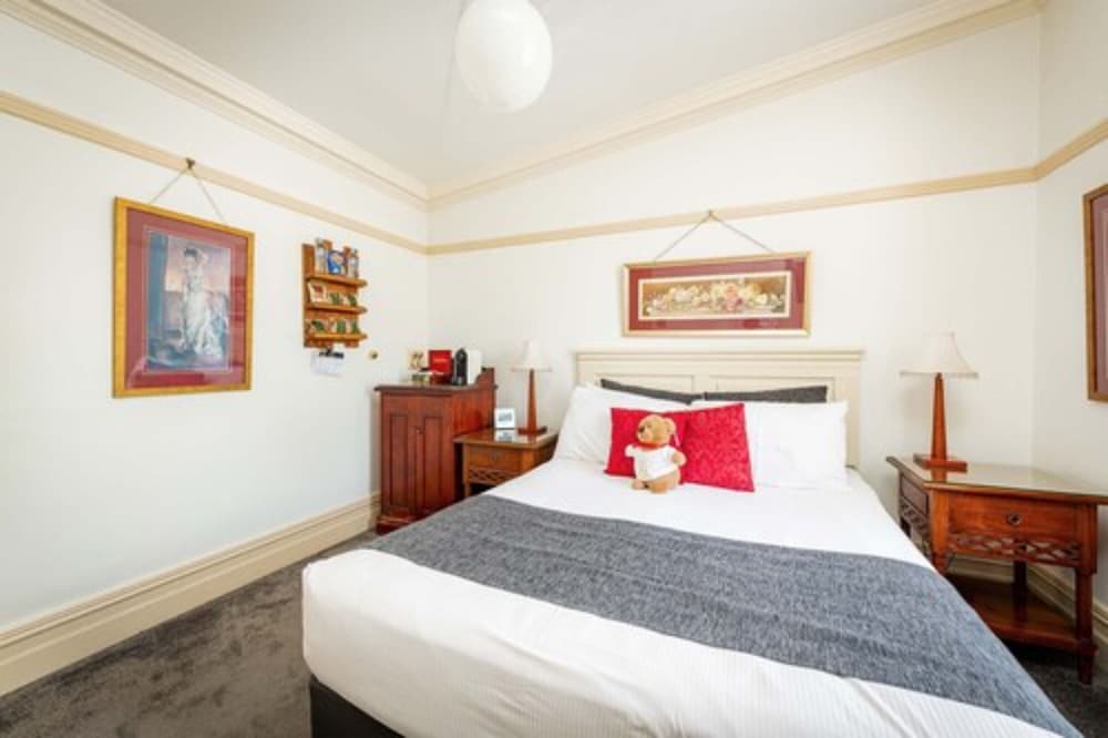 Cobb & Co Court Boutique Hotel 13/29