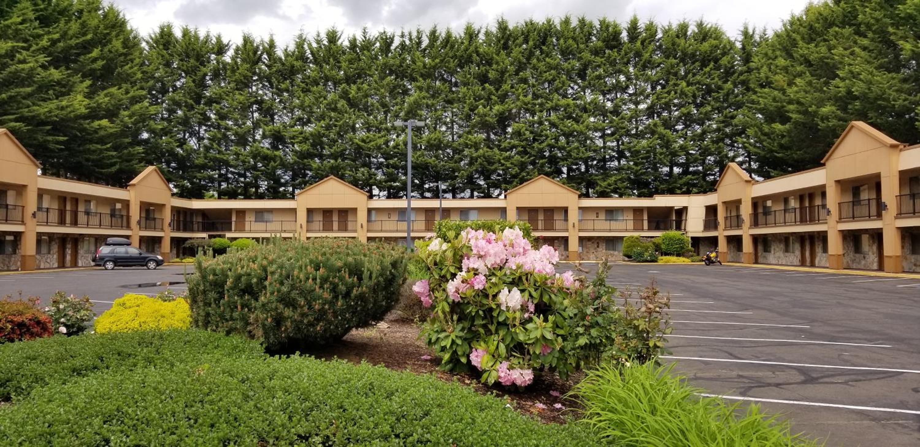 McMinnville Inn 12/12