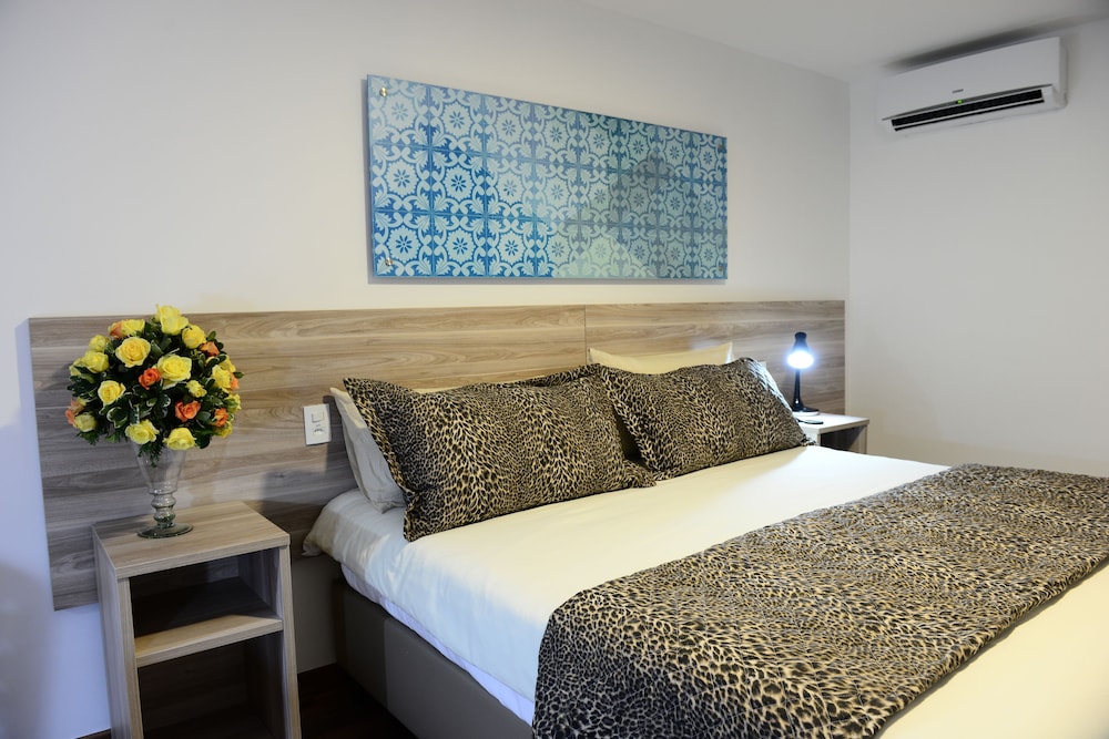 Trade hotel 13/64