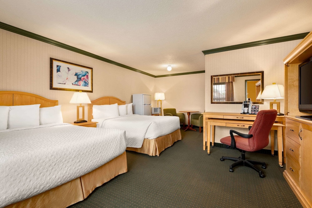 Travelodge by Wyndham Dawson Creek 5/24