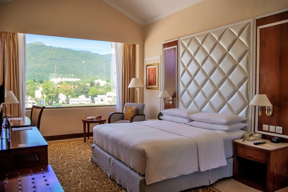 Executive, King Bed 2/8