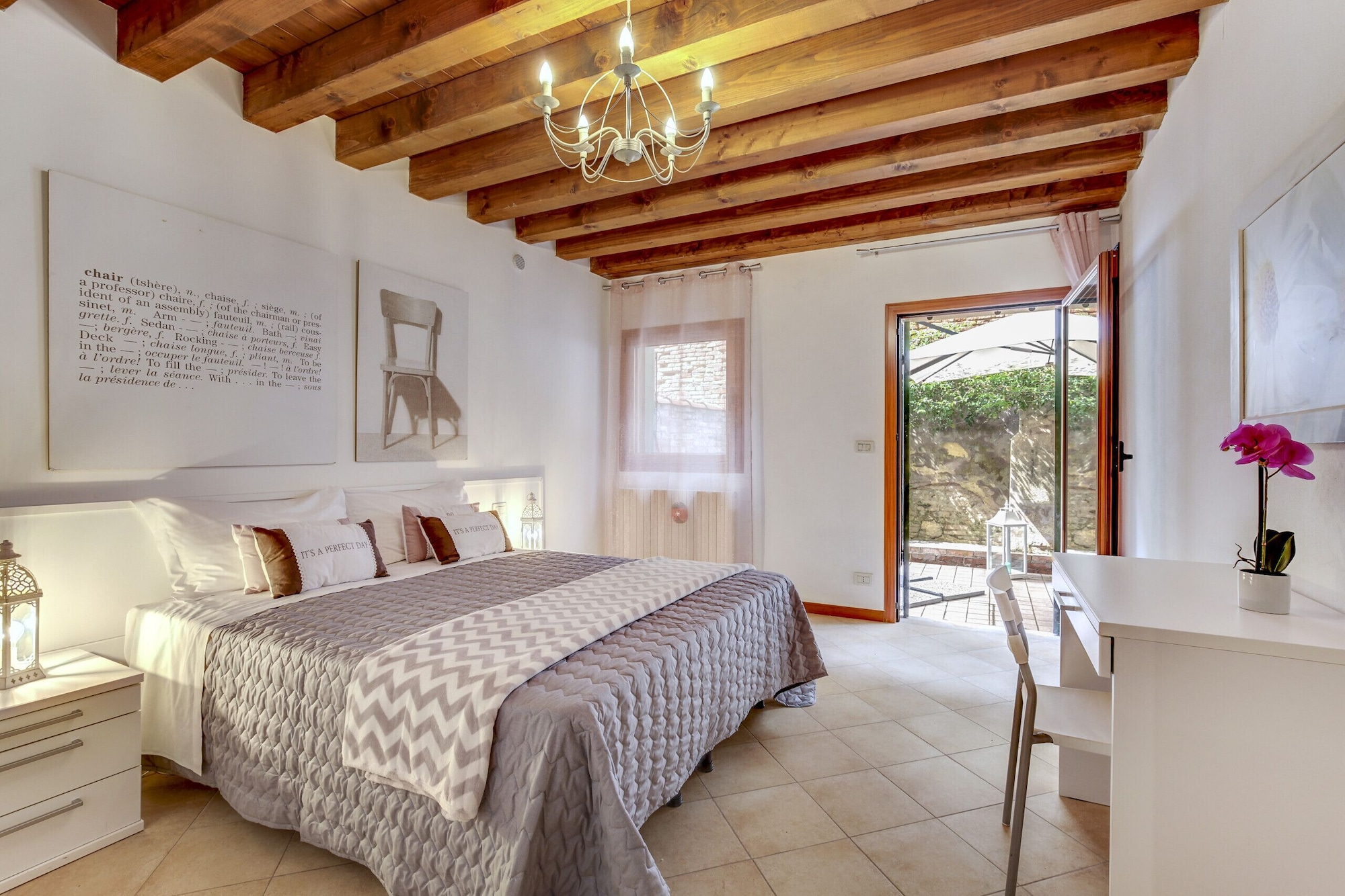2 Bedrooms, Style, Venetian, Apartment, 4 Beds, 2 Queen Beds