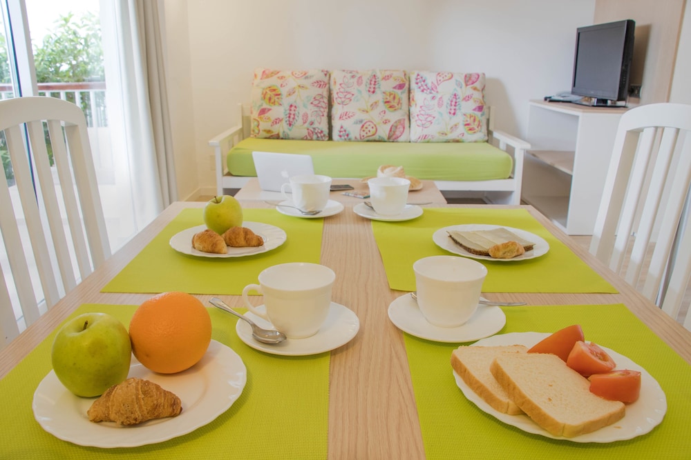 Aparthotel Houm Plaza Son Rigo 57/70