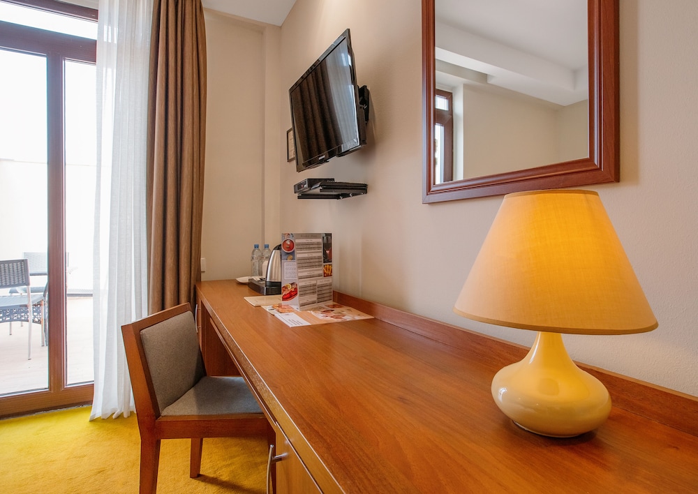 Urban Boutique Hotel 44/50
