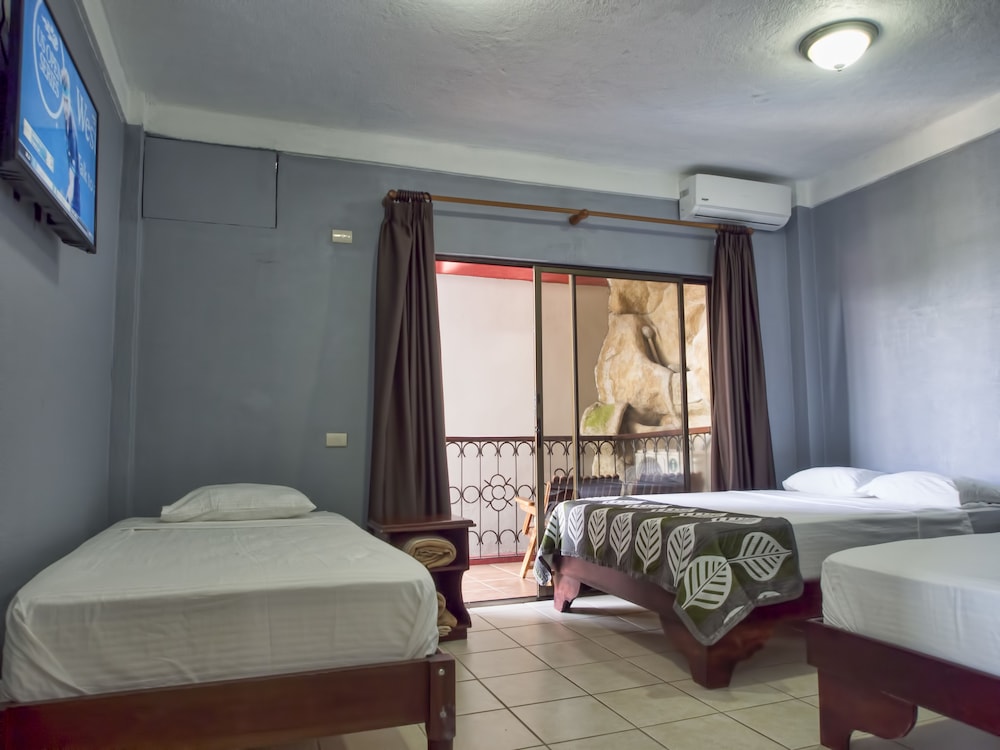 La Fortuna Downtown Boutique Hotel 24/60