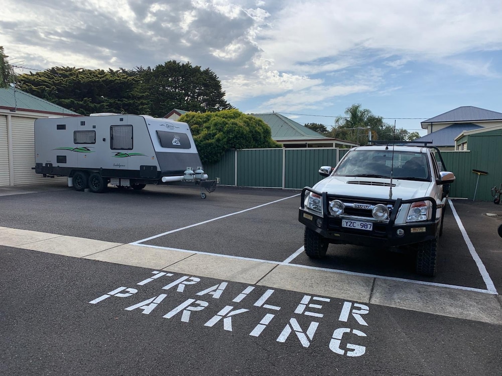 Arthur Phillip Motor Inn 27/36