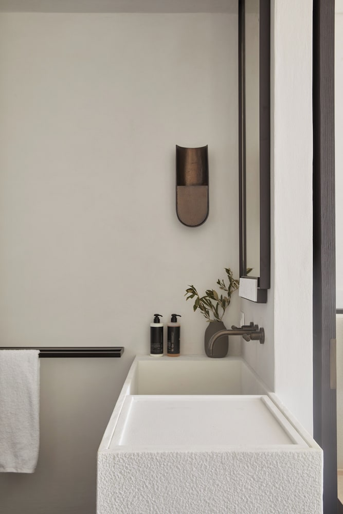 Anandes Hotel - Adults Only 61/63