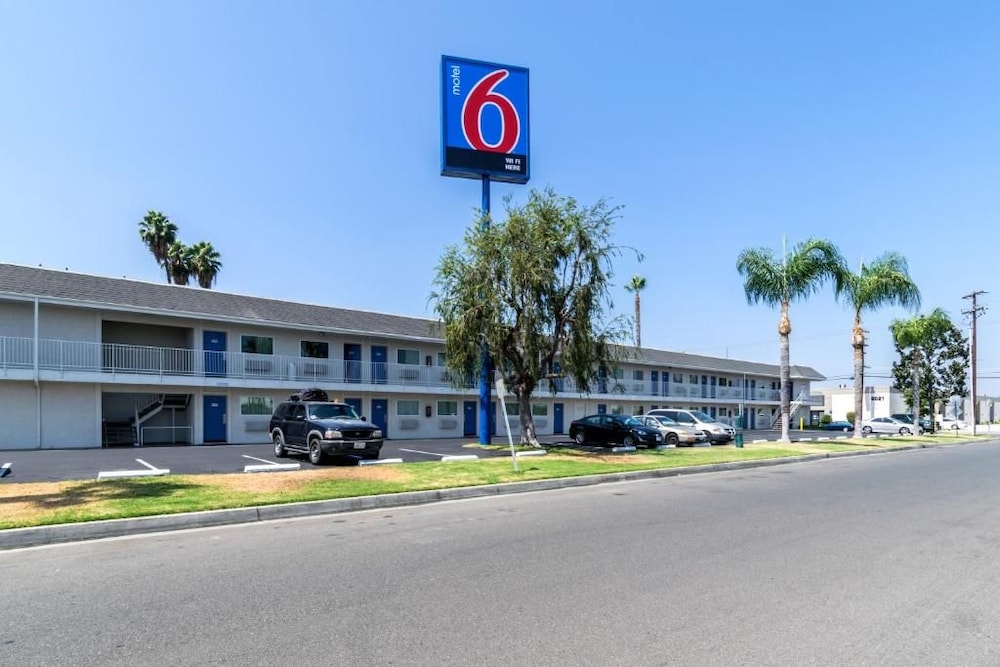 Motel6 Anaheim, CA - Fullerton East 49/59