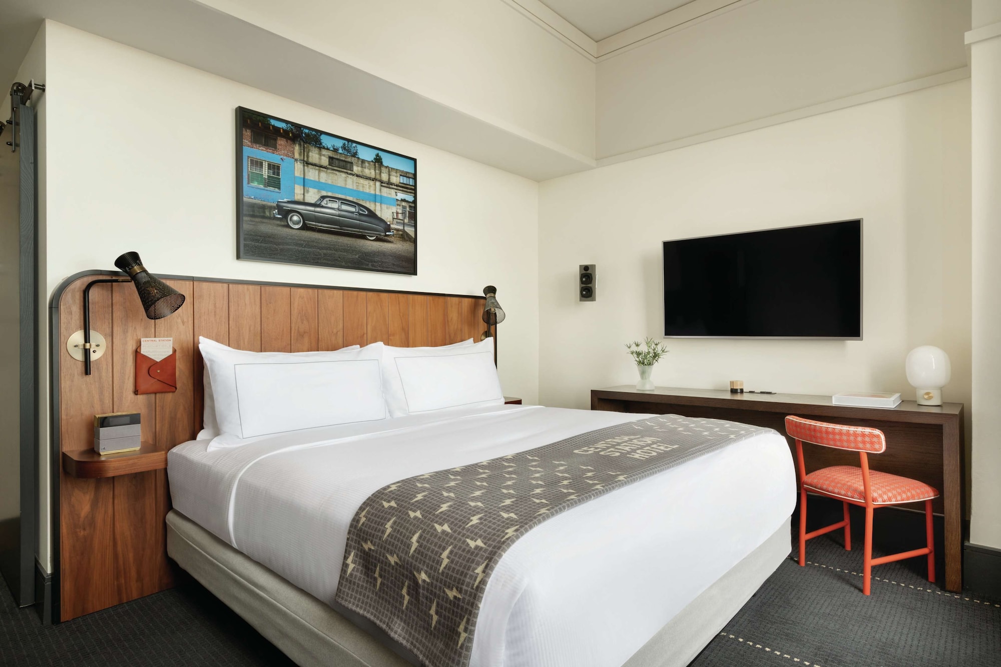 COMPACT, CABIN, KING BED, MAIN BUILDING