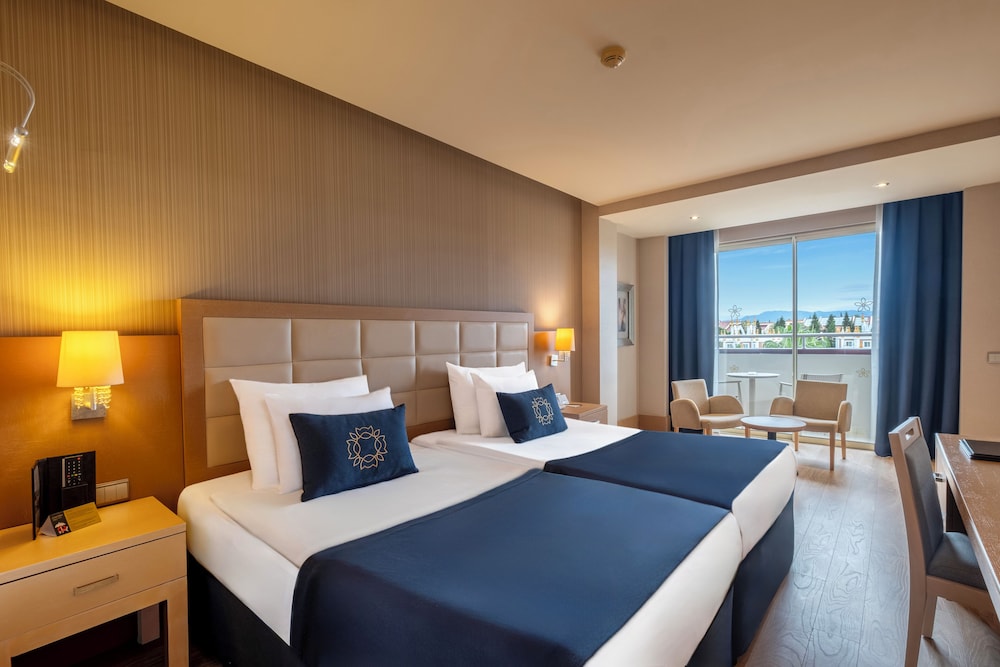 Deluxe, Garden View, Main Building or Garden View
