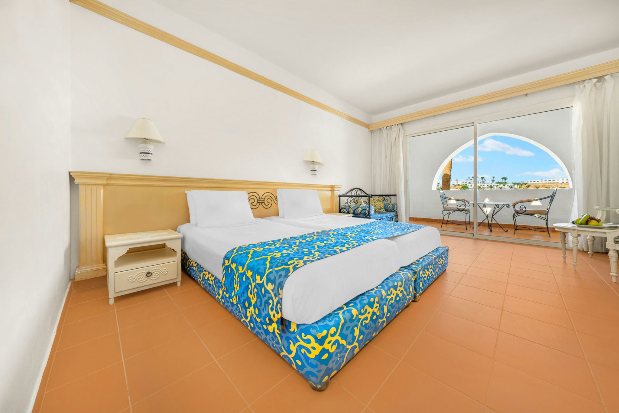 Kings, Lake, Double or Twin Bed, Lake View, Balcony or Terrace