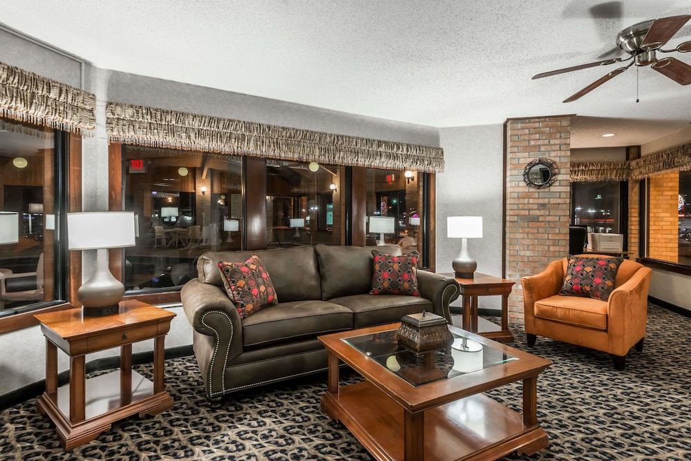 Baymont By Wyndham Cambridge 13/21