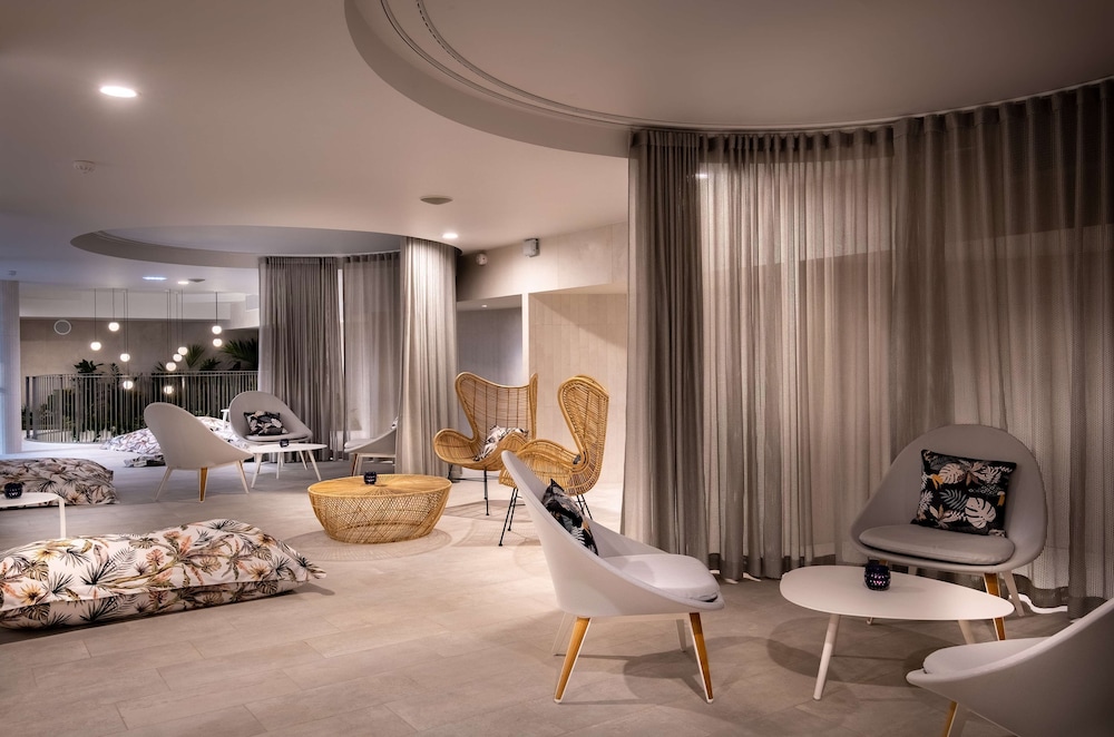 Golden Tulip Lyon Ouest Techlid - Hotel & Spa 50/76