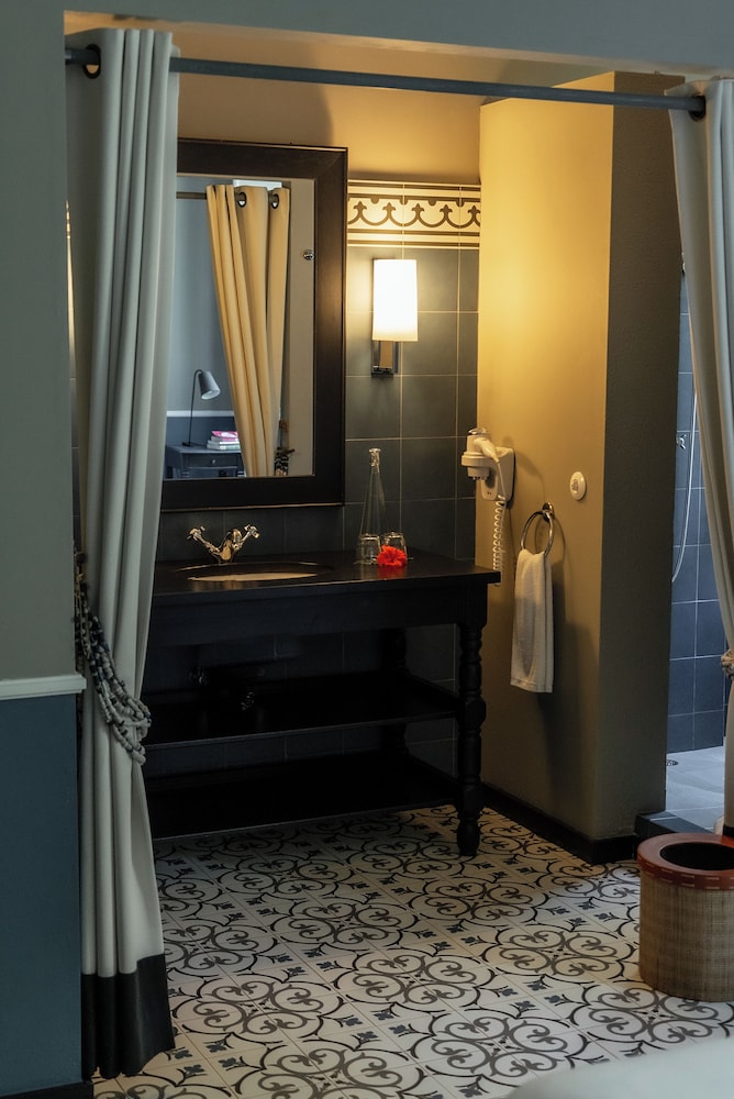Hotel Roca Sundy 7/61