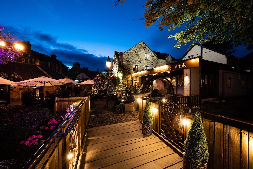 Old Mill Inn 65/70