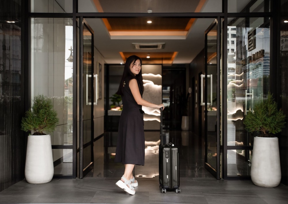 SAM E Hotel Bangkok Sathorn 35/50