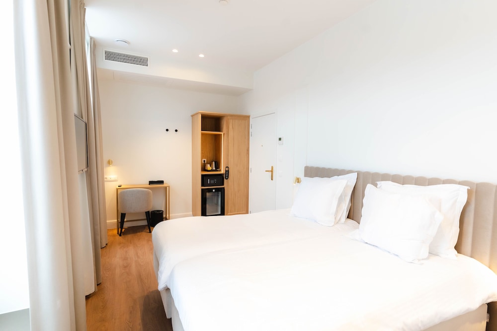 The Golden Tree Hotel 25/60