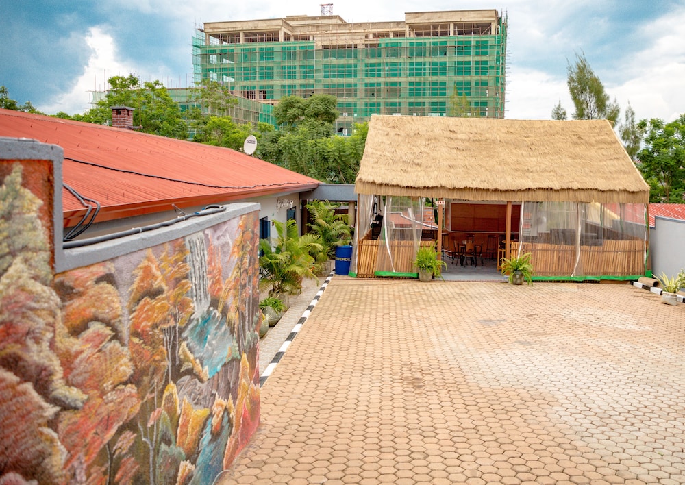 B.Maurice Guest House 30/38