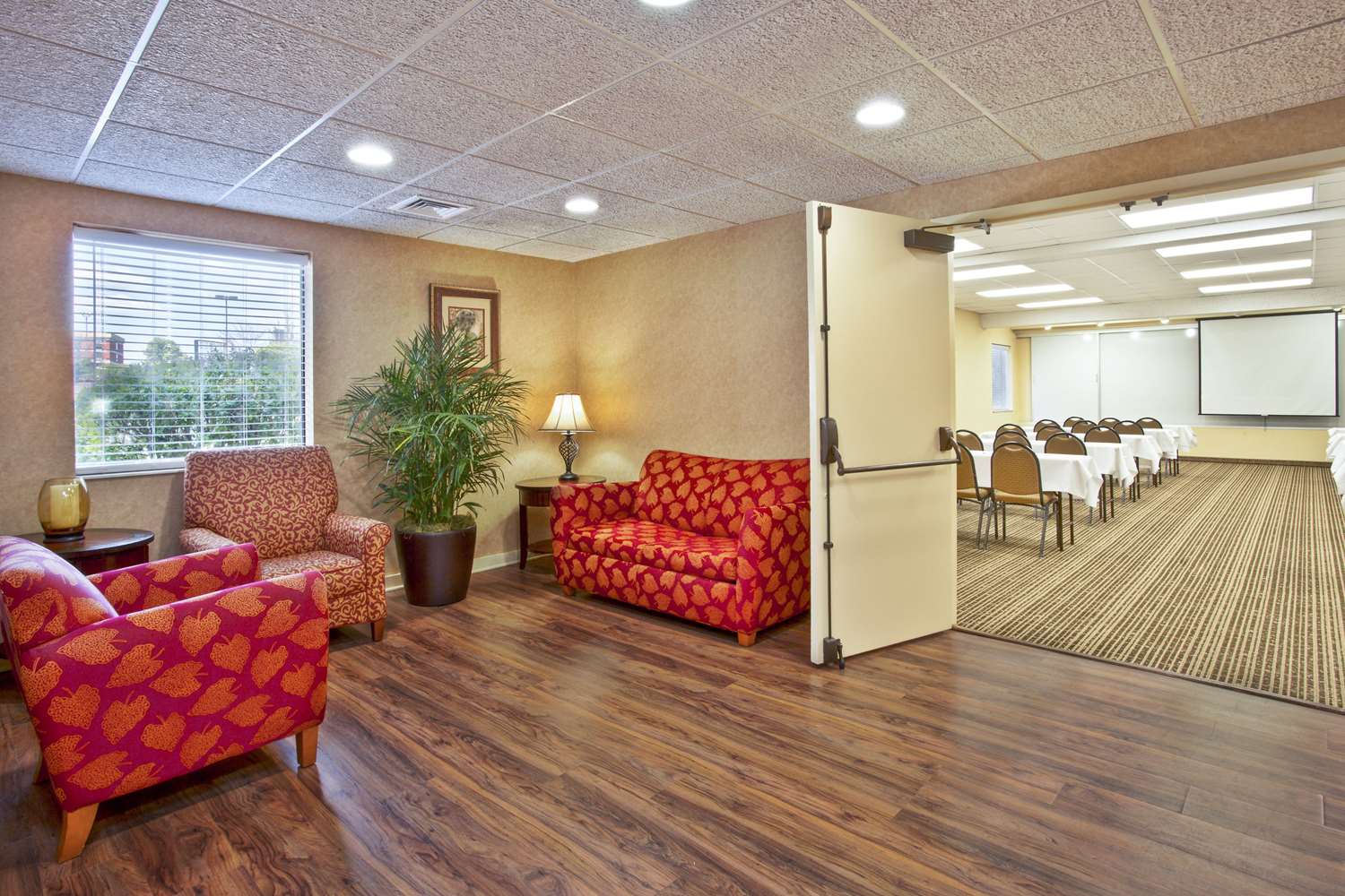 Baymont by Wyndham Knoxville/Cedar Bluff 26/59
