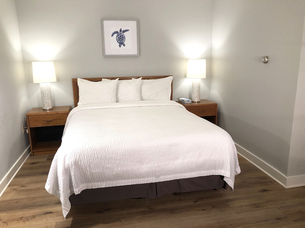 Hyannis Inn 17/50