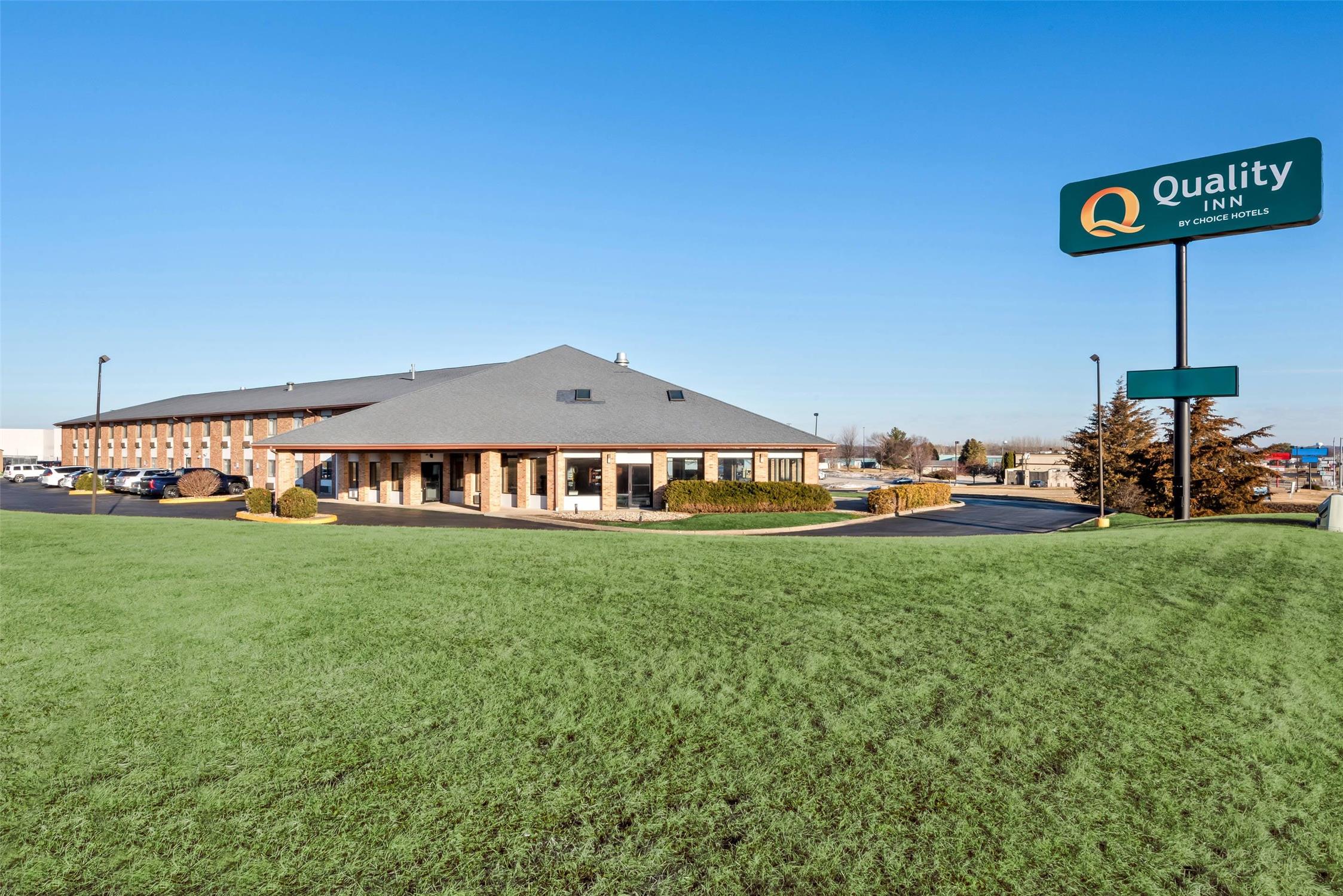 Quality Inn Waverly IA 50/51