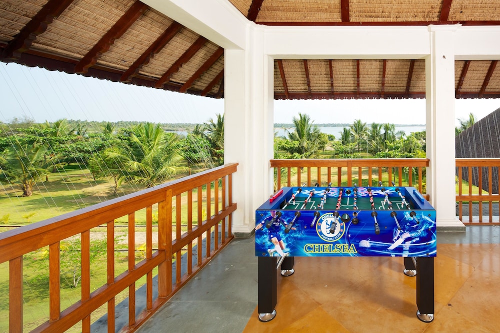 Le Pondy Resort 24/50