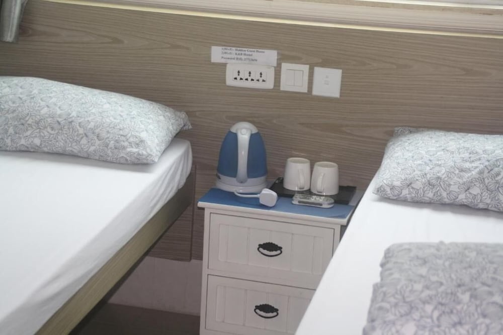 K & B Hostel 4/64