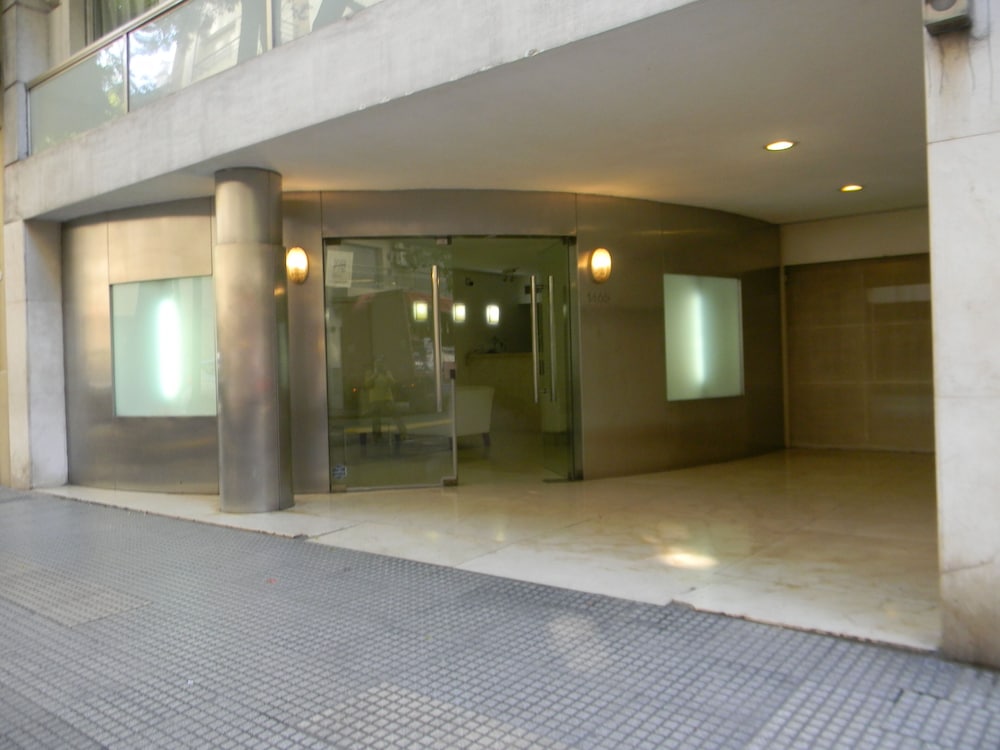 ART SUITES 22/51