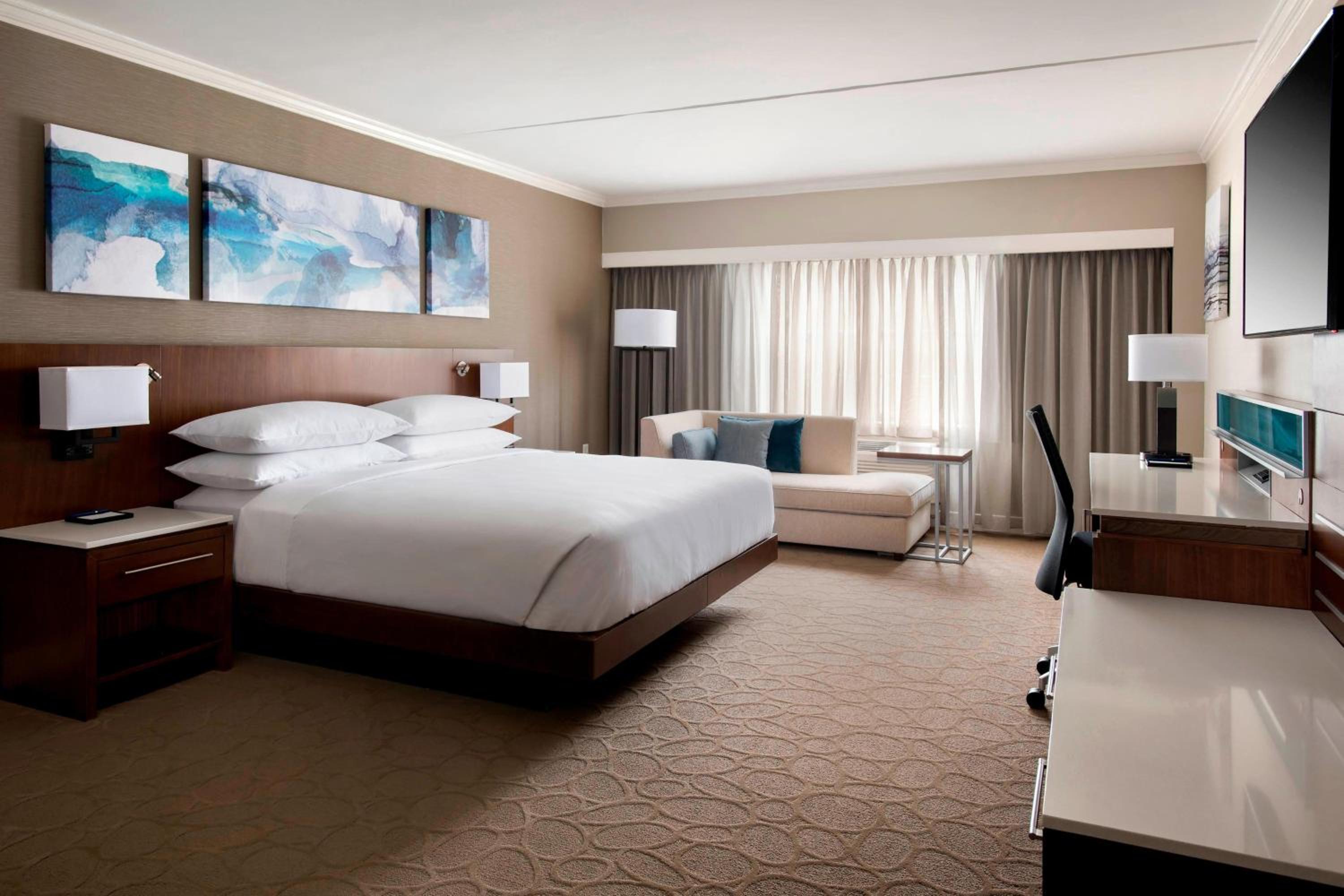 غرفة بسرير كينج، Delta Hotels By Marriott Basking Ridge 2/9