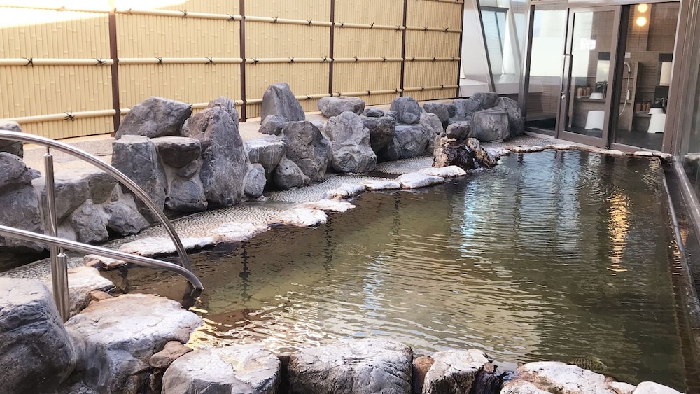 City Plaza Osaka 25/50