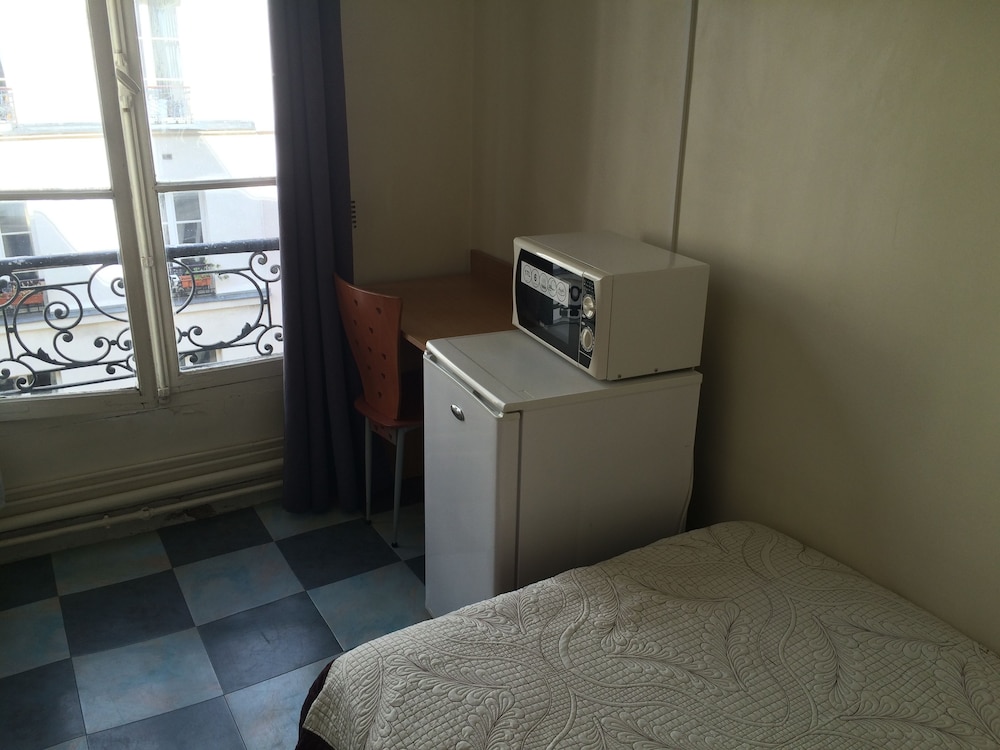 Au Royal Mad Hotel 14/36