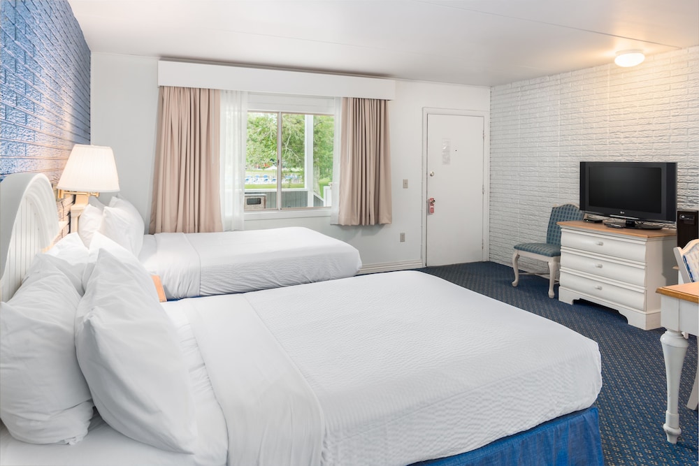 Ocean Park Inn 8/32