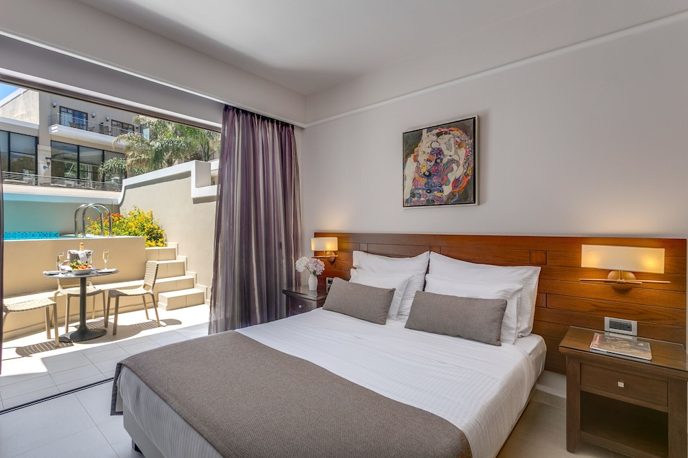 Porto Platanias Beach Resort & Spa 10/50