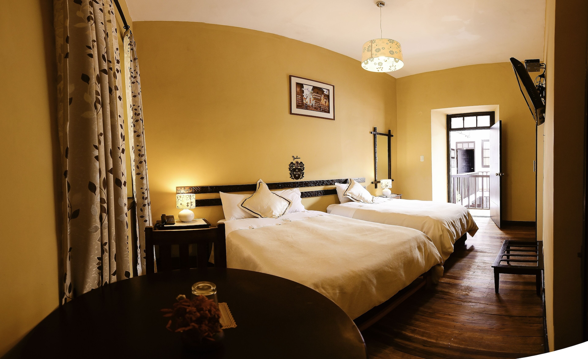 ROOM, TRIPLE