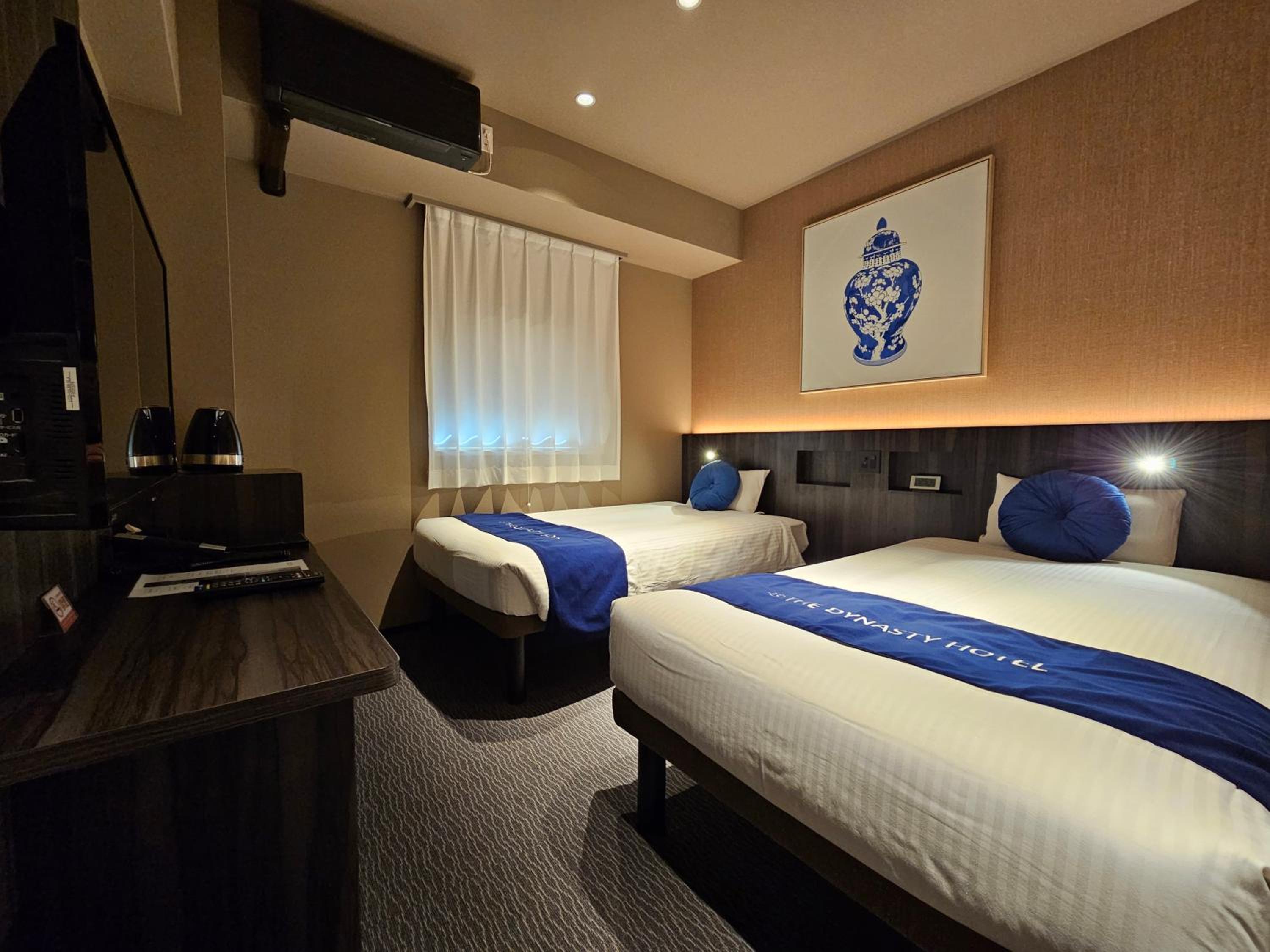 Deluxe, Twin Beds