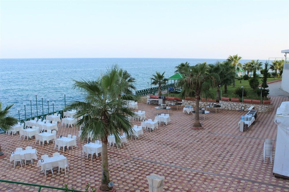 Royal Sebaste Hotel 40/42