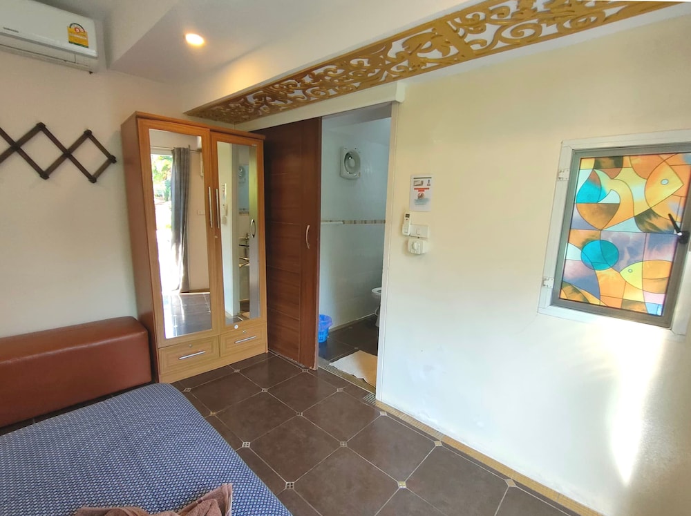 Baan Kanittha - 6 Bedrooms Gt Pool Villa 16/20
