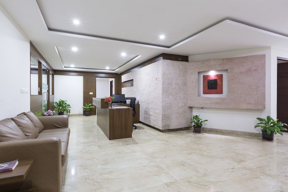 THE SANCTUM SUITES 35/43